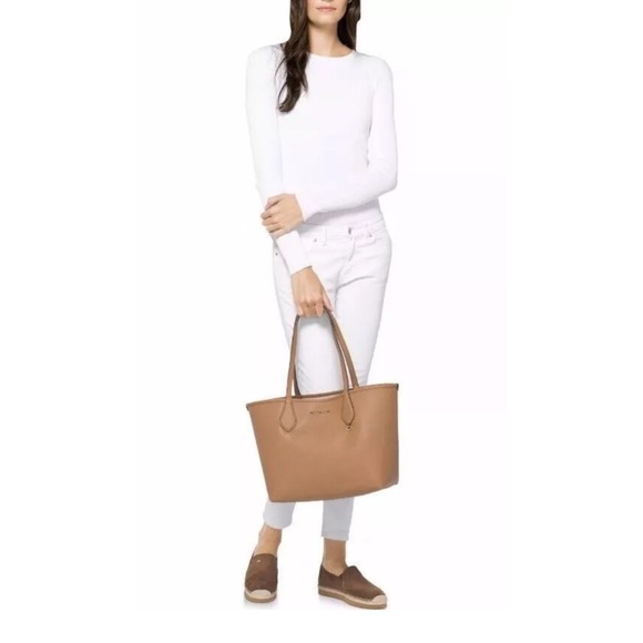 Michael Kors Saige Med Reversible Tote and Zip Clutch - Picture 15 of 15